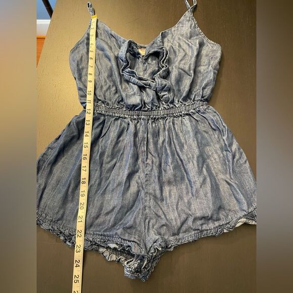 Mossimo Supply Co Denim Blue Tie Front Elastic Waist Romper Women’s Size XS - Picture 6 of 9